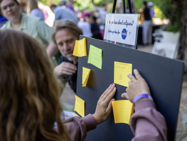 Dallas Arboretum SunSpot interactive evaluation activity (NASA/Keegan Barber)
